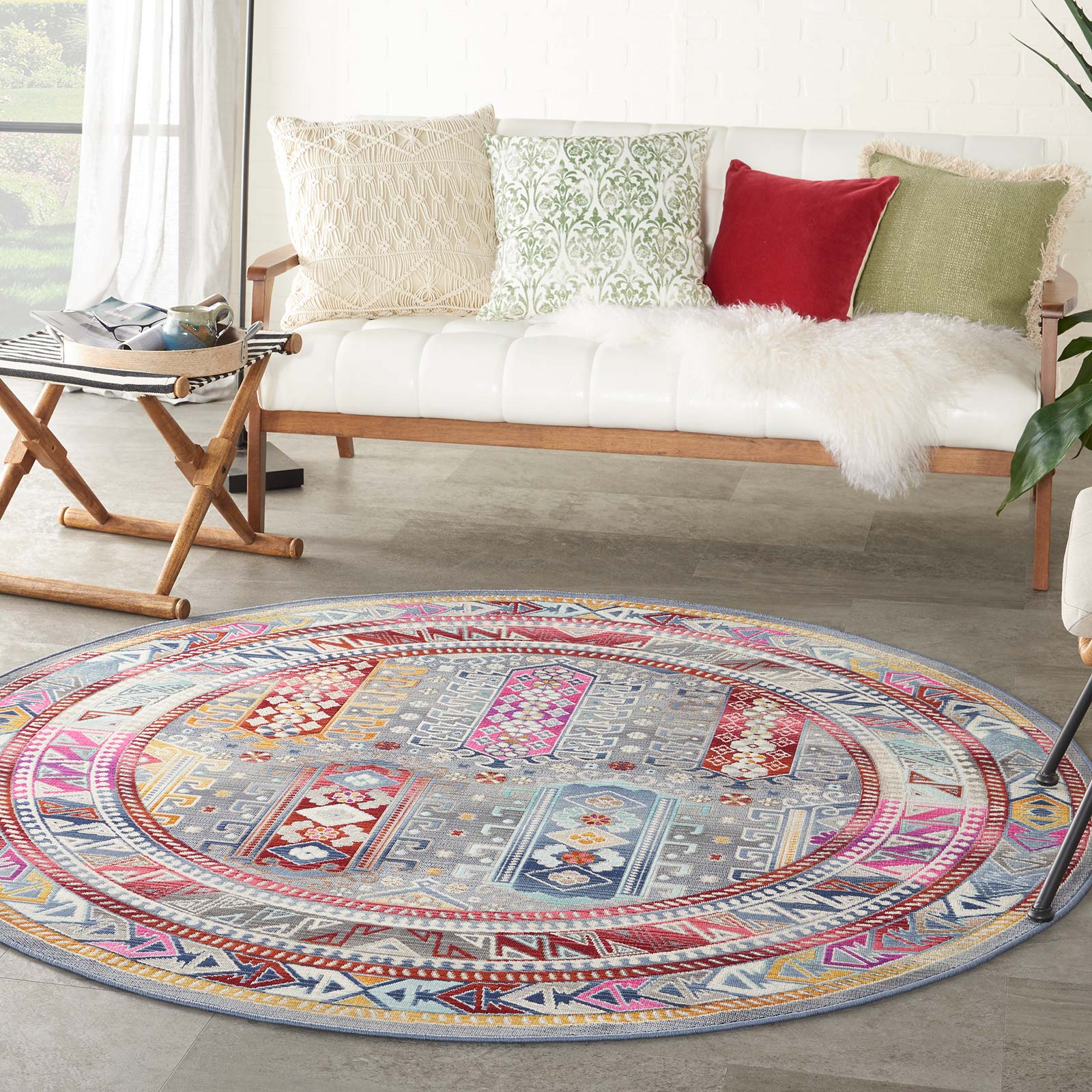Nourison tapis Vintage Kashan VKA06 GYMTC GREY MULTICOLOR 6xRND 099446811981 interior 1
