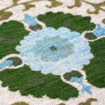Louis De Poortere tapis Antiquarian Suzani 9732 Slavia zoom 2